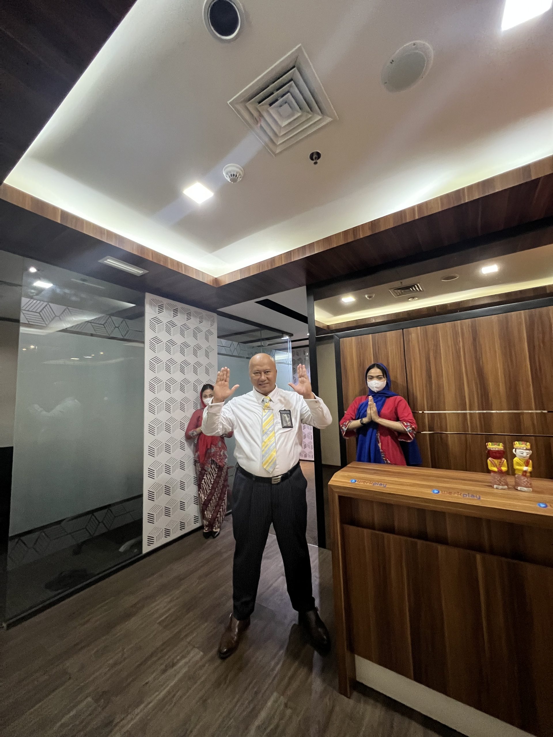AI untuk Kebaikan: Menyatukan Generasi Muda dan UMKM Indonesia